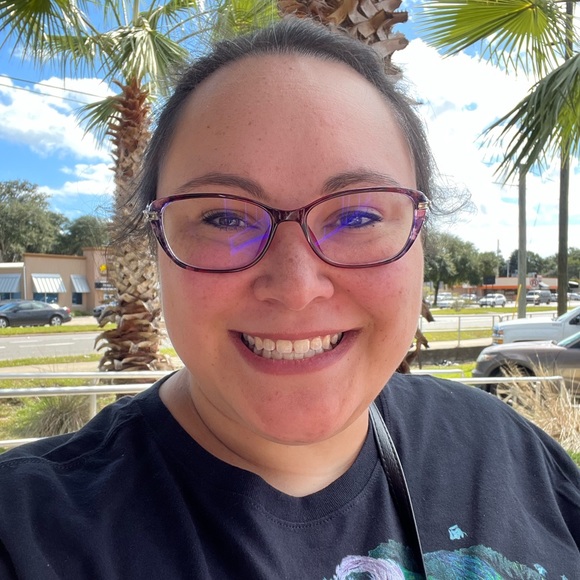 Meet your Posher, Ruby - Picture 2 of 2